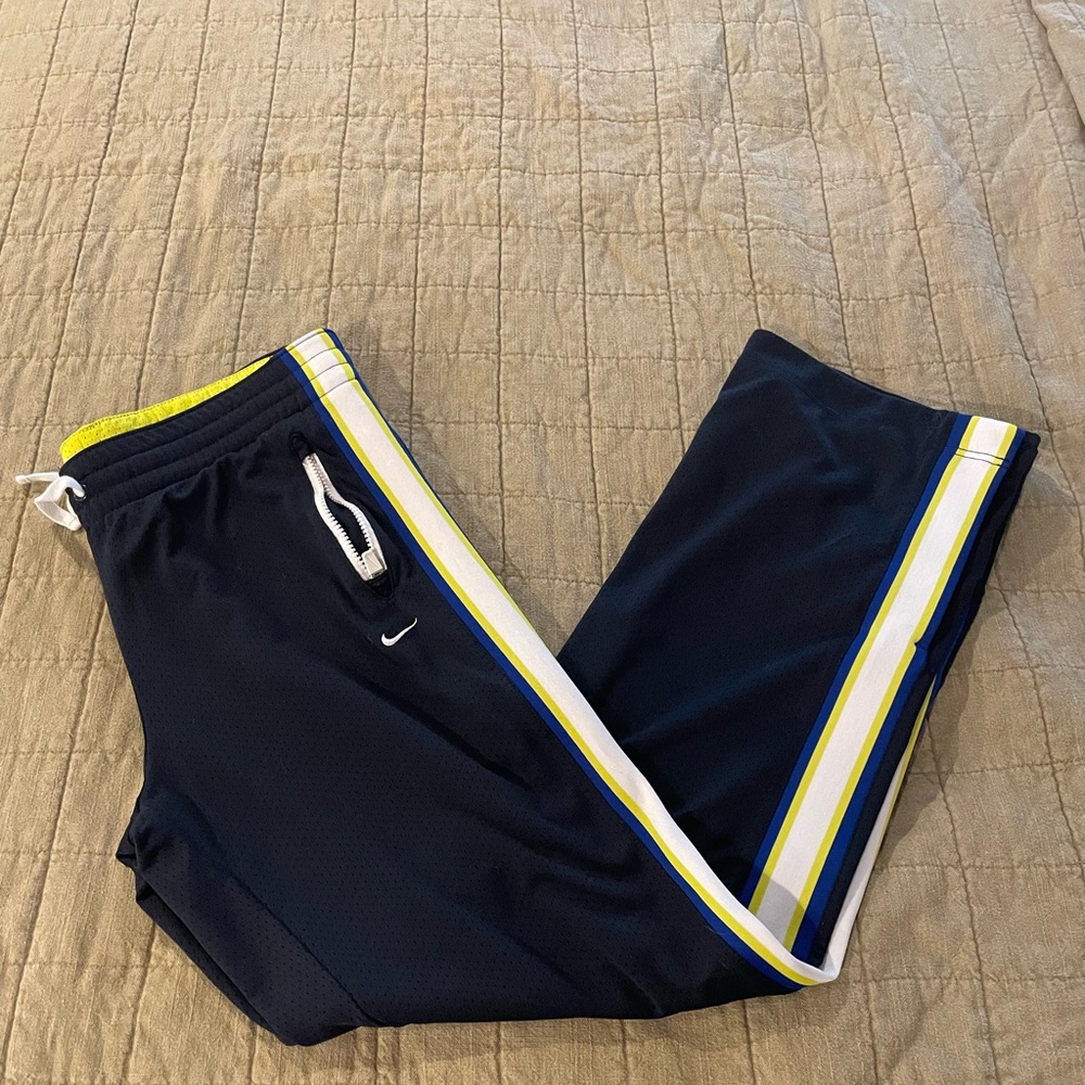 Nike Women’s Navy Joggers with Yellow and White Accents
